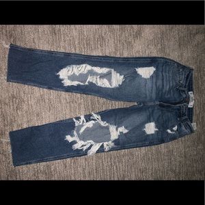 Hollister ripped mom jeans never worn